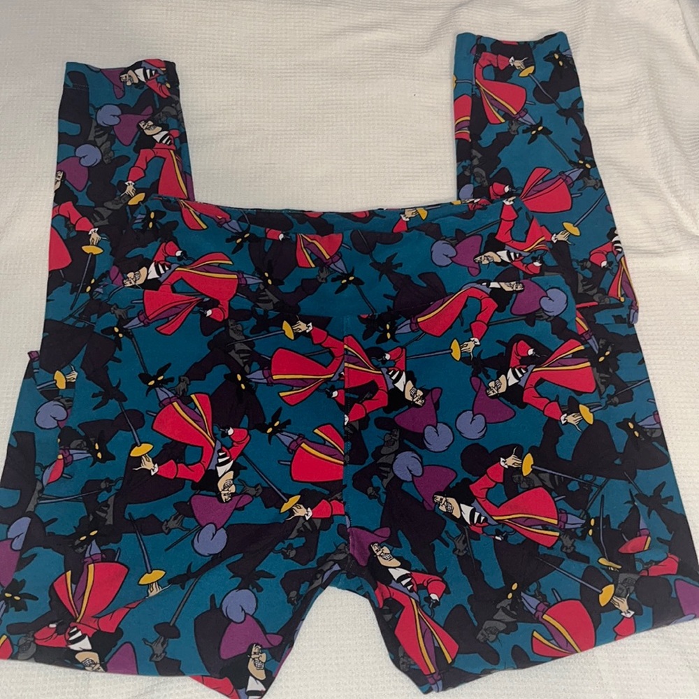 NWOT LuLaRoe Captain Hook Leggings-One Size